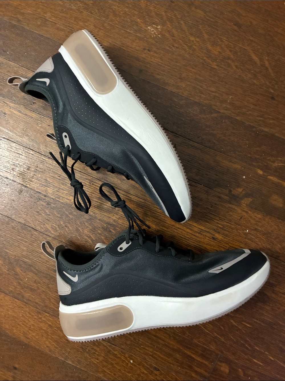 Nike Women’s Air Max Dia in Black Pumice AQ4332-005 W9 NWOB